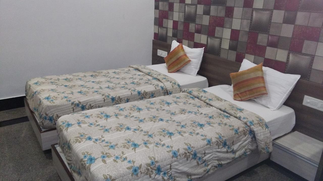 Hotel Samrat Diu Luaran gambar