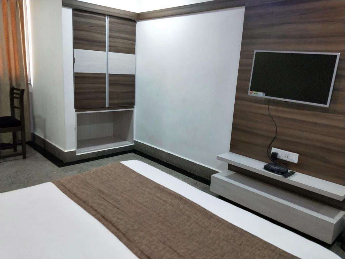Hotel Samrat Diu Luaran gambar